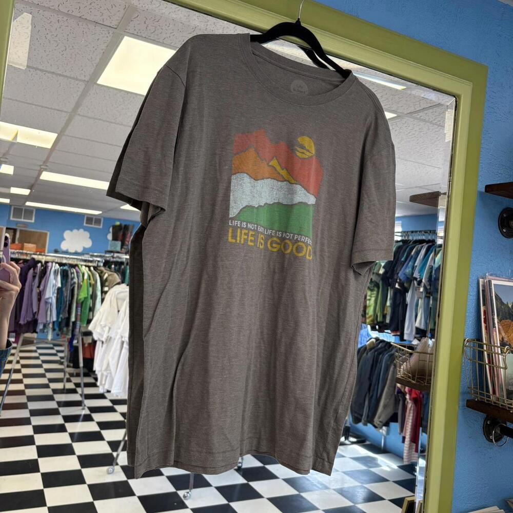 ⛰️ Life is Good Mountain Graphic Tee ⛰️